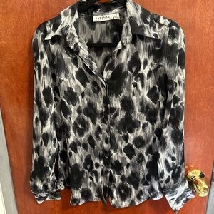 Women's Black and Gray Patterned Top